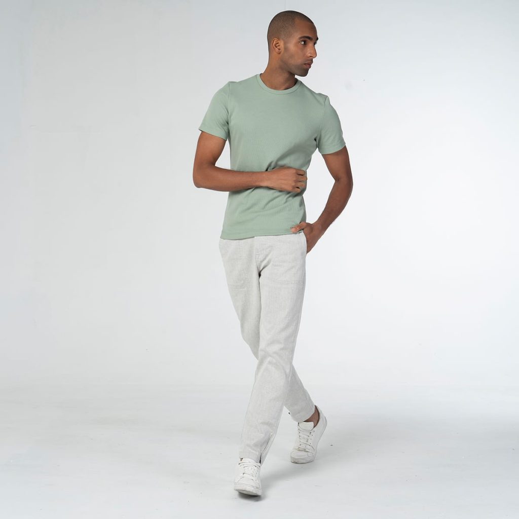 camiseta-cuello-redondo-unicolor-slim-blizzard-verde-salvia-1