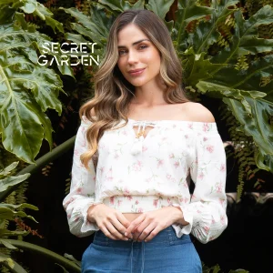 Blusa Regular Escote Bandeja Alok