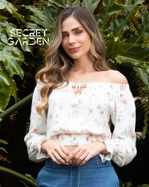 Blusa Regular Escote Bandeja Alok