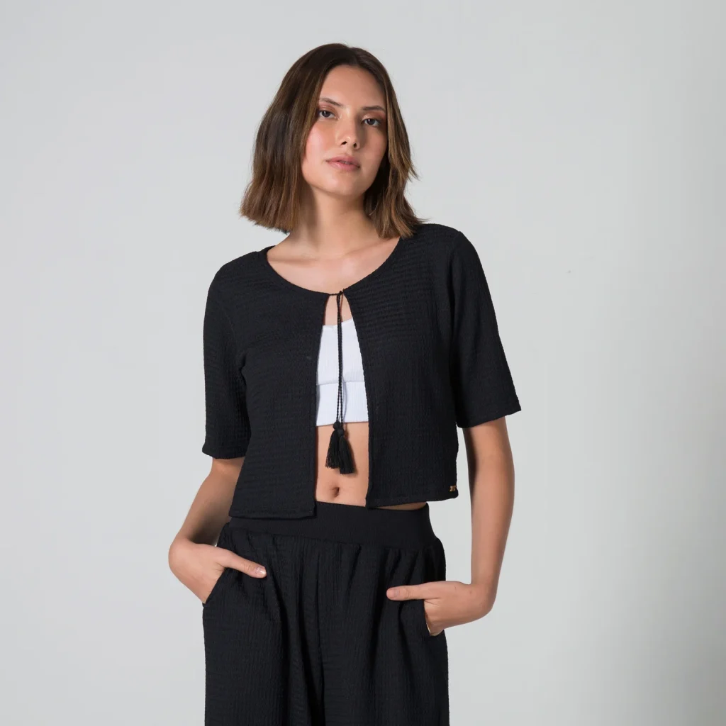 blusa-regular-manga-corta-liberte-negro-2