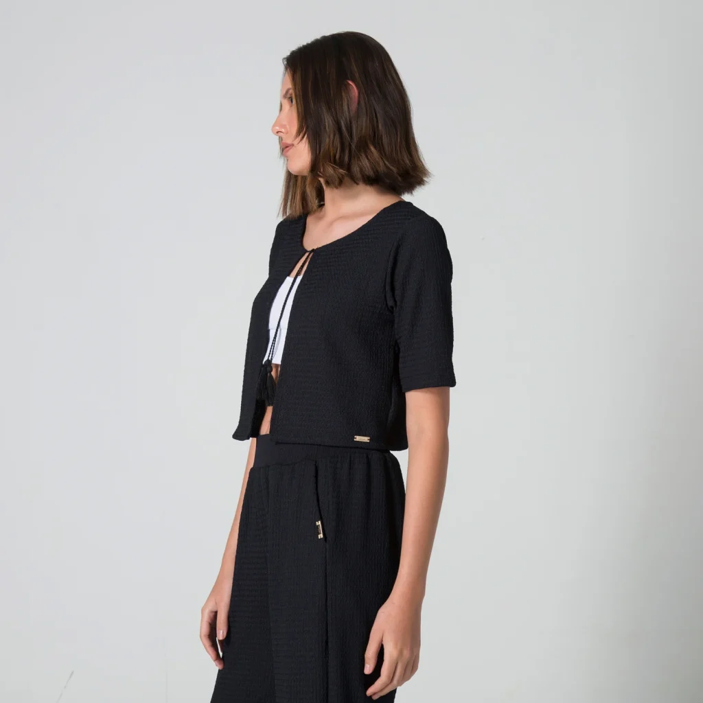 blusa-regular-manga-corta-liberte-negro-3