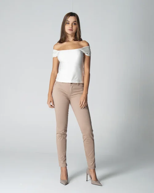 Blusa Slim Escote Bandeja Nova