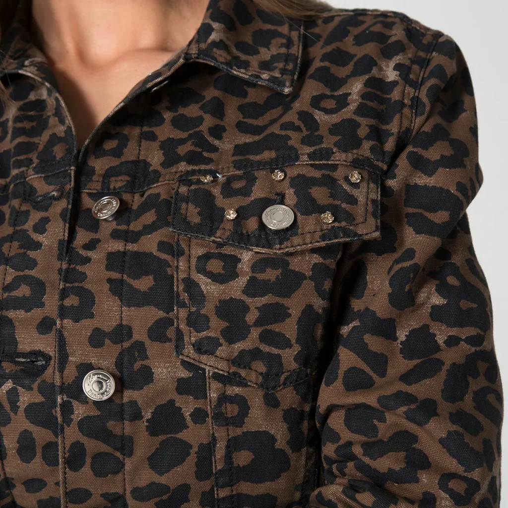 chaqueta-slim-animal-print-gadiel-estampado-5