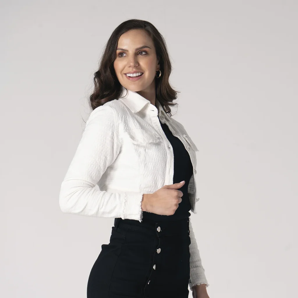 chaqueta-slim-corta-carmesi-ivory-3